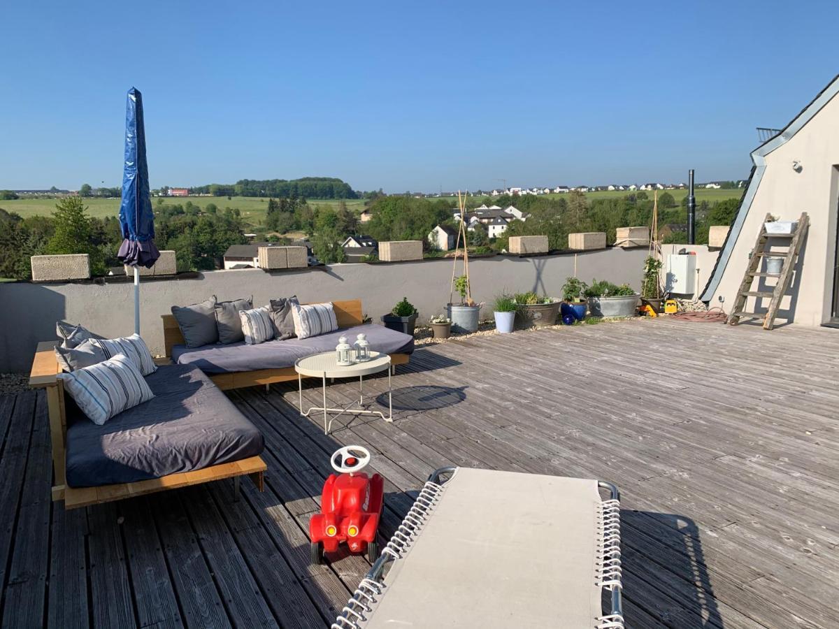 Design Appartment With Big Terrace Halsenbach Exterior foto